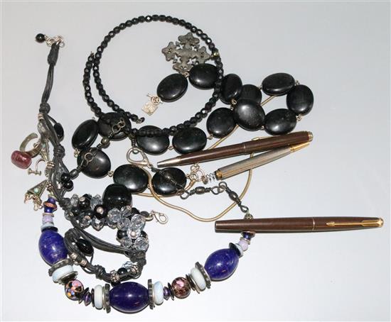 Mixed jewellery & pens
